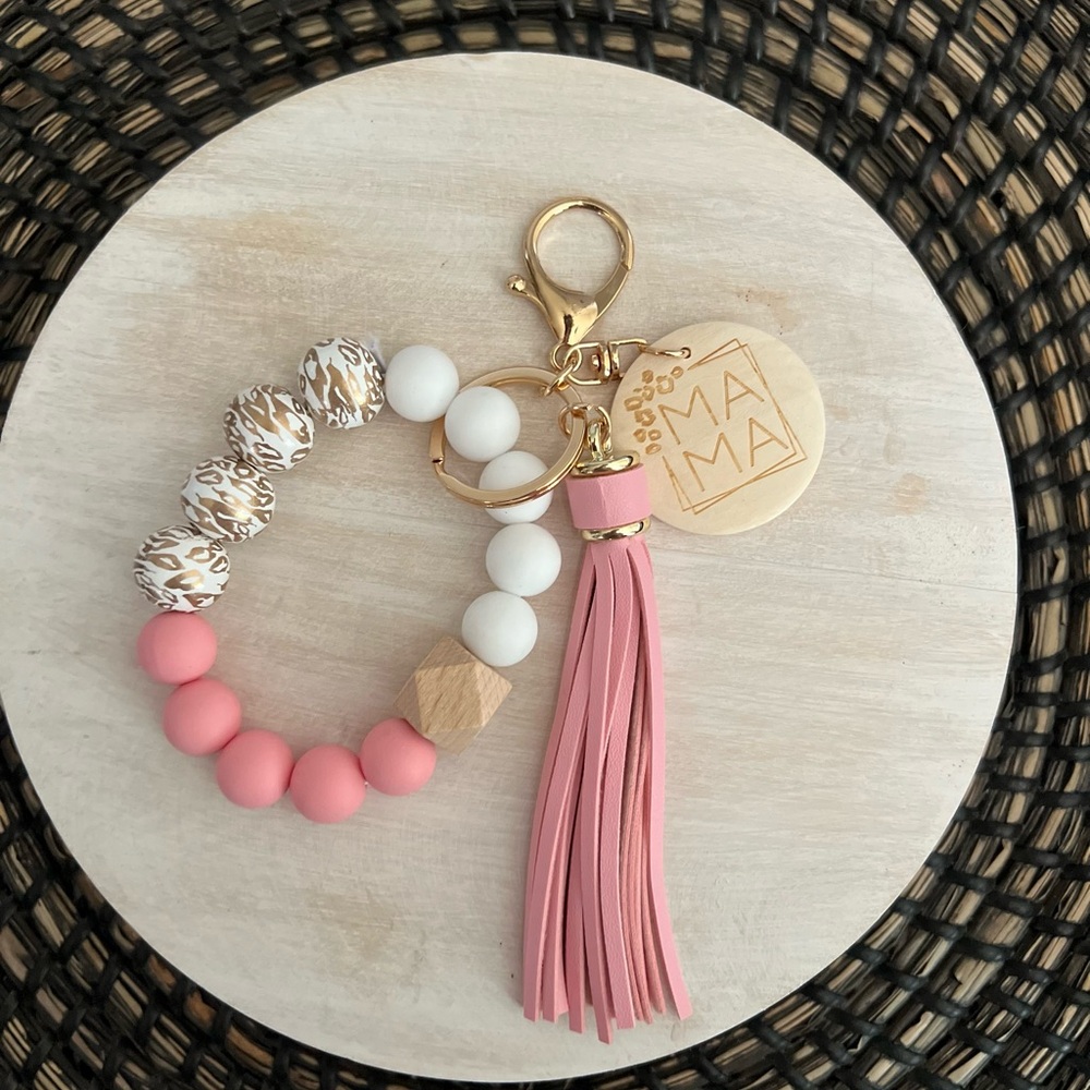 Mama beaded keychain